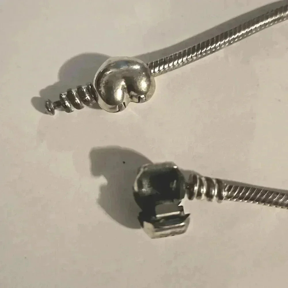 Pandora bracelet with 4 charms 100%  Silver Authentic - Picture 9 of 13